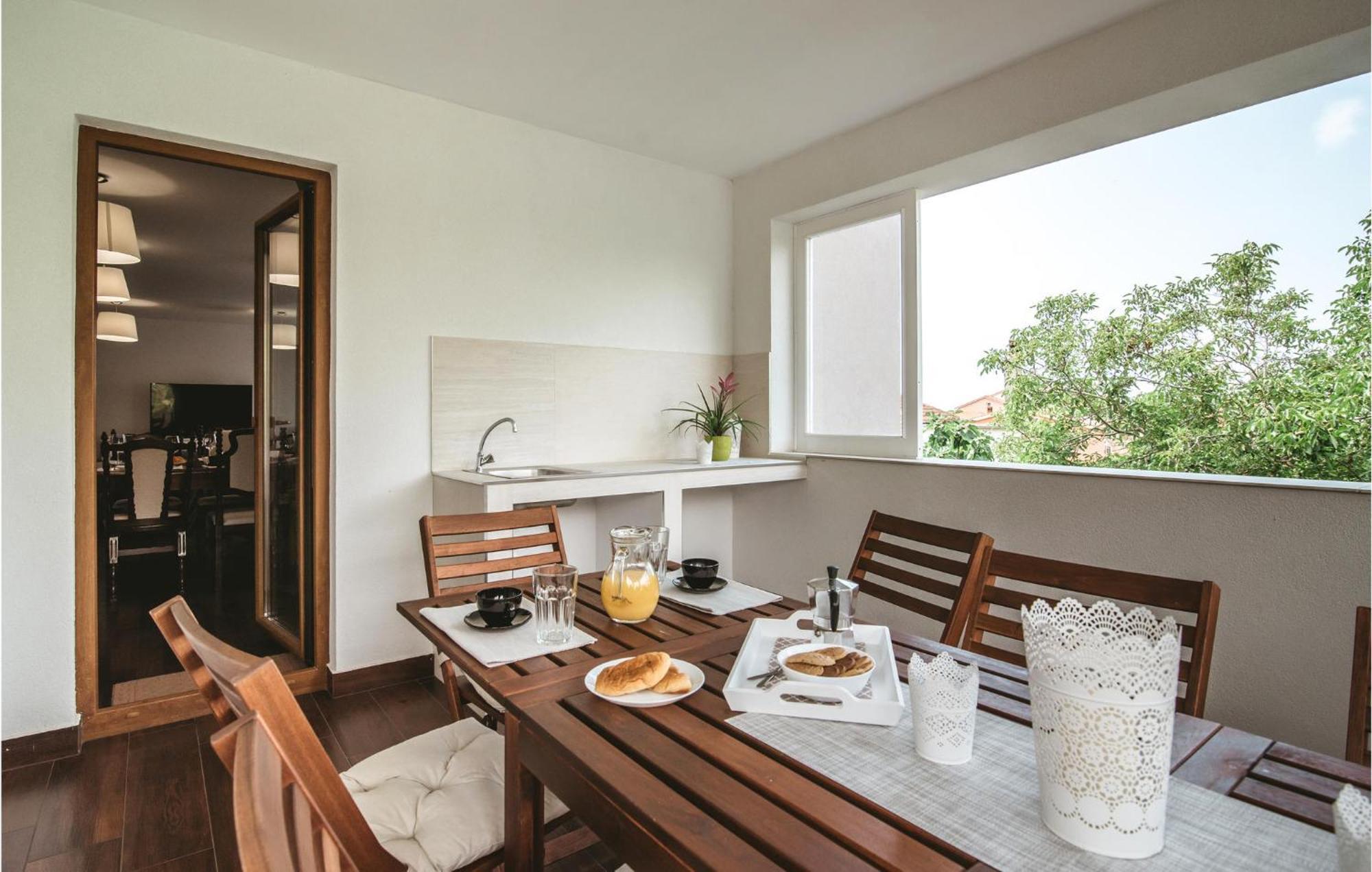 Ferienhaus 5 Bedroom Beautiful In